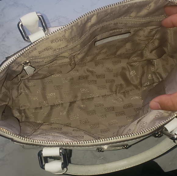 Michael Kors Large White Crossbody - Picture 3 of 3